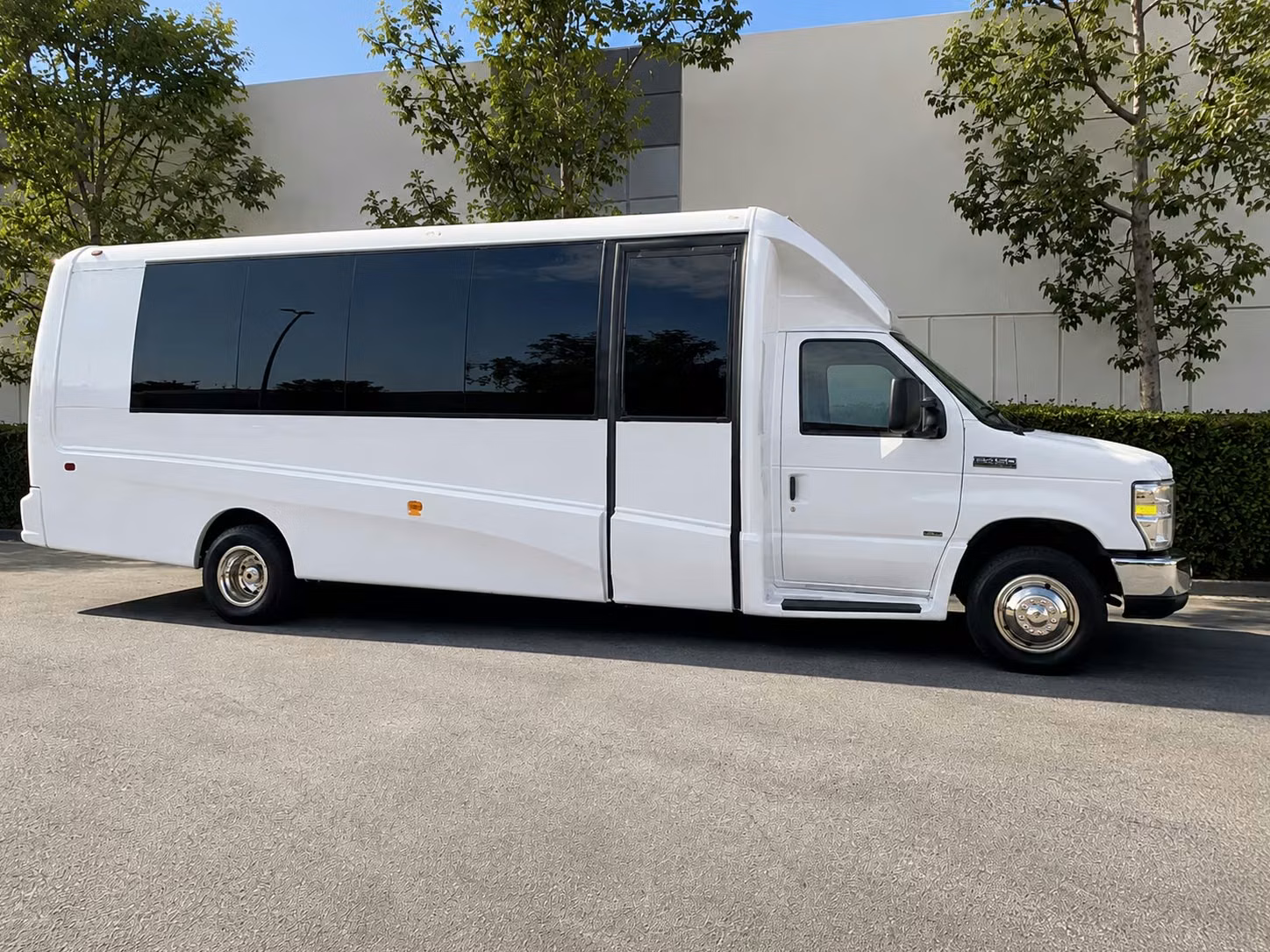 18 passenger minibus